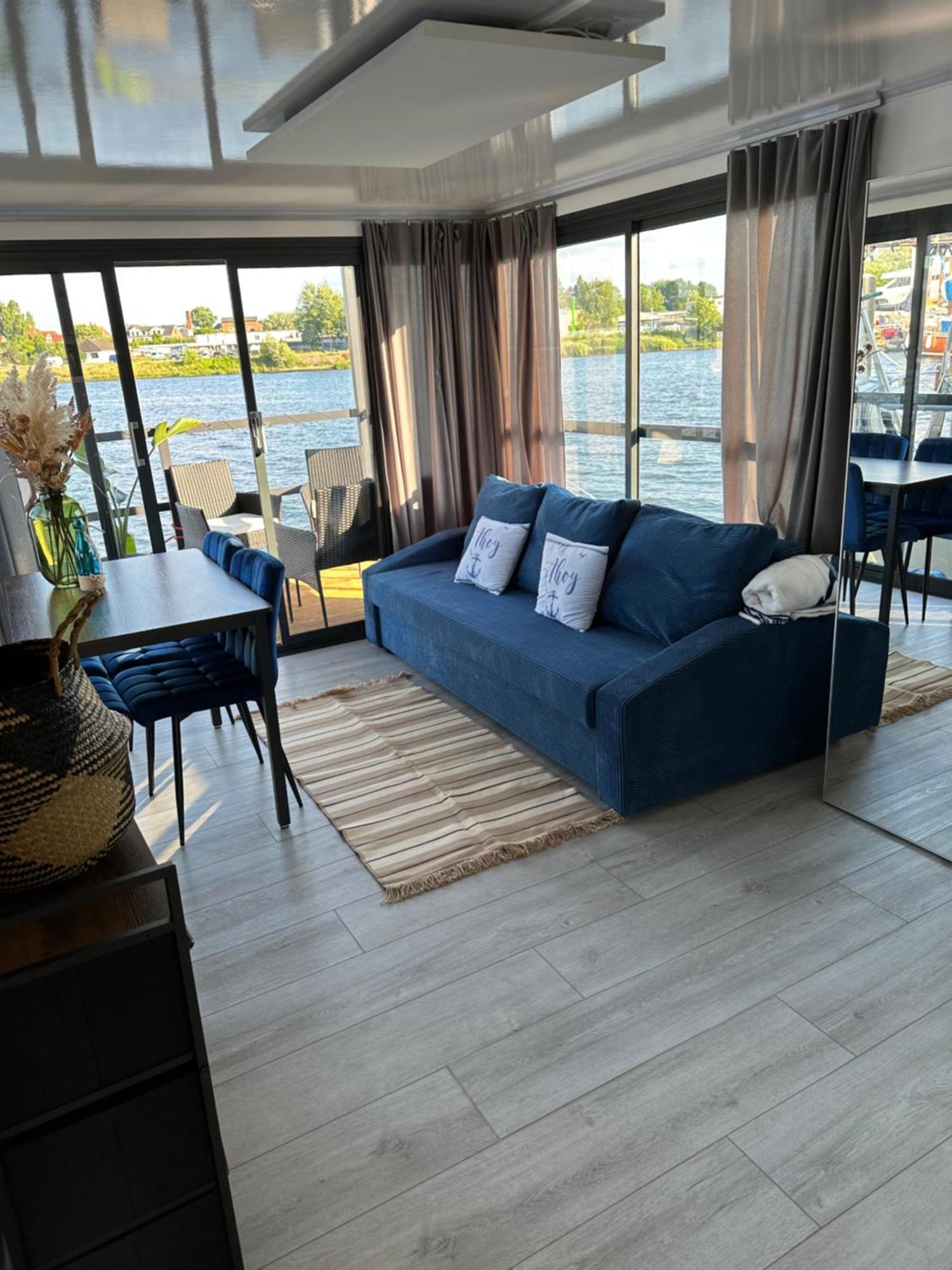 شقة Premium Hausboot Trave Traum لوبيك المظهر الخارجي الصورة